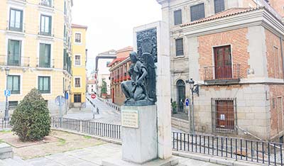 Lee más sobre el artículo Flores para atentar contra el Rey Alfonso XIII en la Calle Mayor